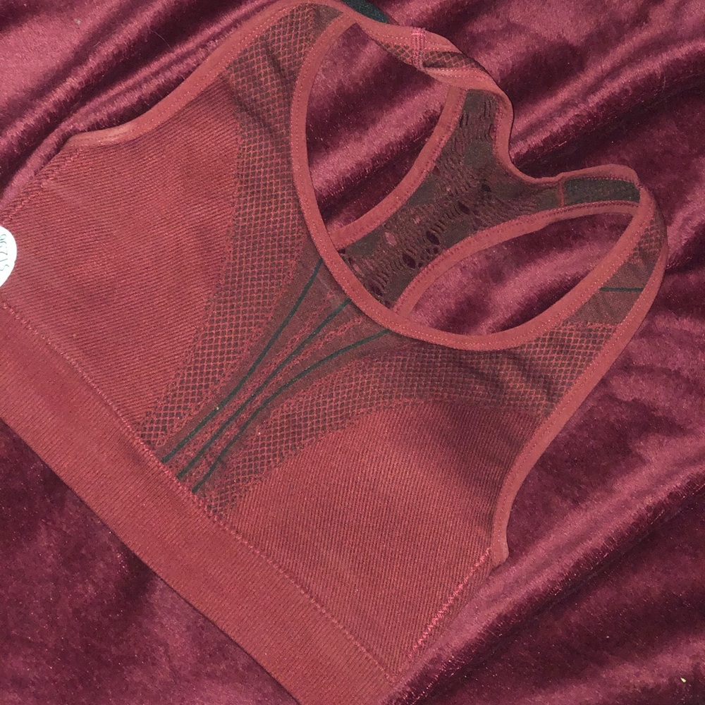 SPORTS BRA